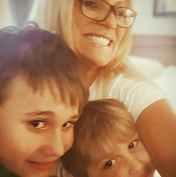 Meet your Posher, Jessica - Picture 2 of 4